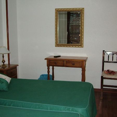 Hostal El Botero Cuzcurrita-Río Tirón Exterior foto